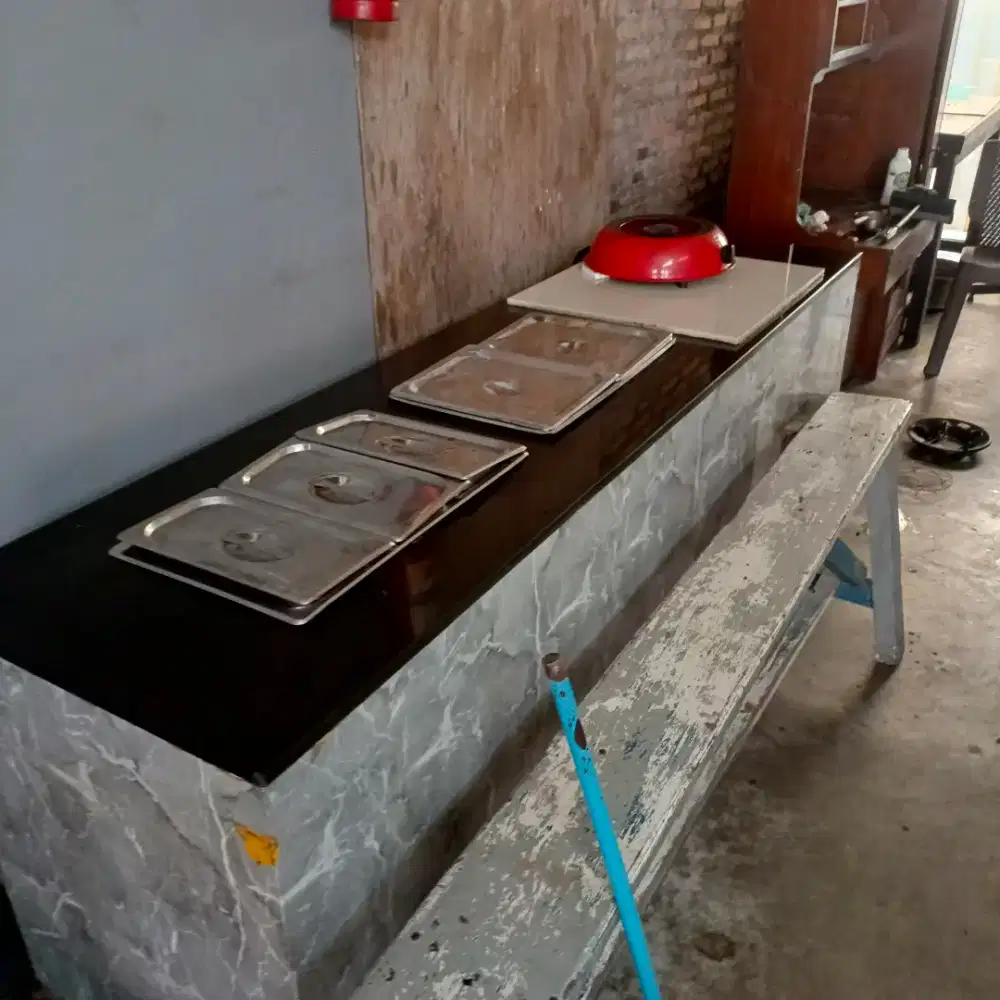 Meja prasmanan hidangan marmer