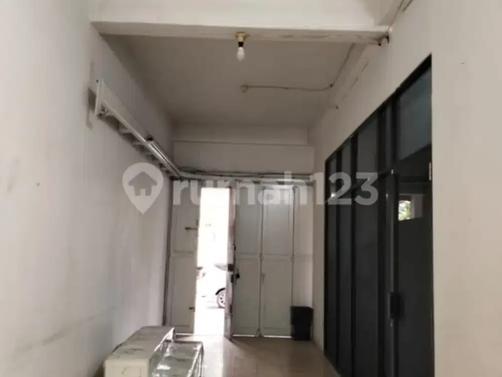 Disewakan Ruang Usaha Siap Pakai di Taman Kopo Indah 3 Bandung