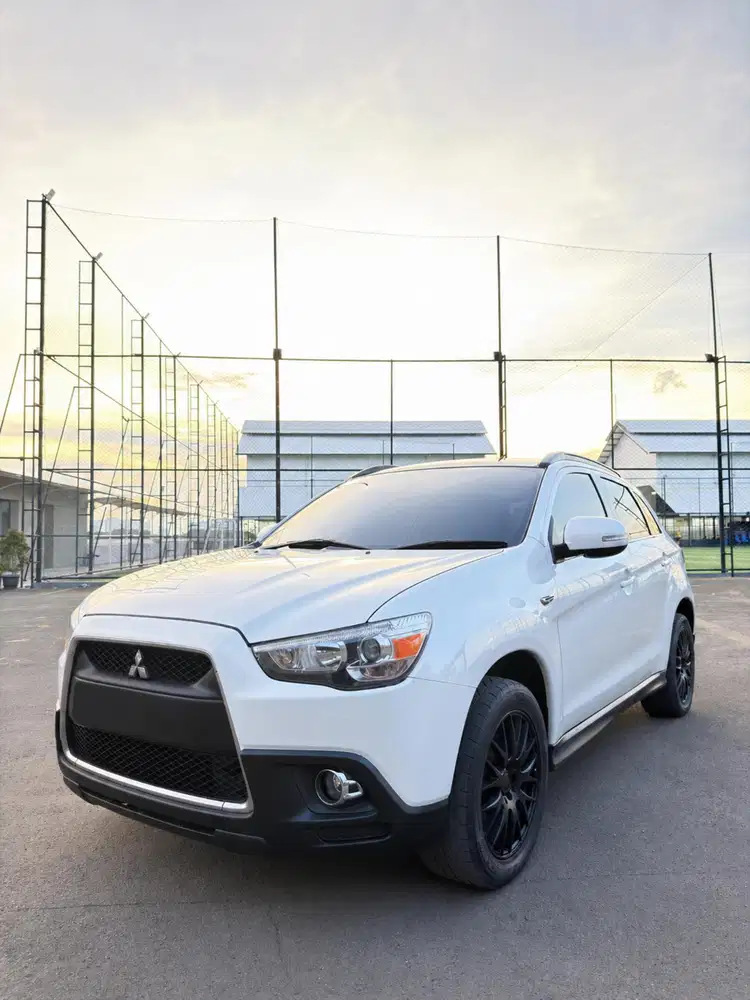 Mitsubishi OUTLANDER PX 2.0 AT 2014