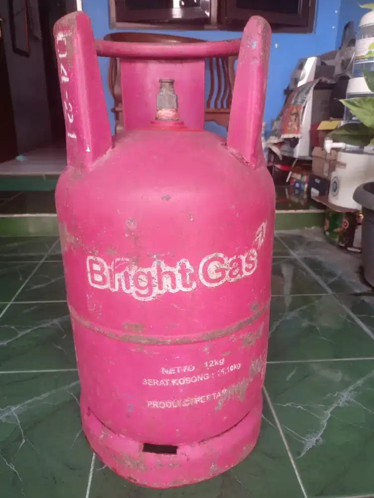 Dijual tabung gas elpiji 12 kg warna pink isi kosong