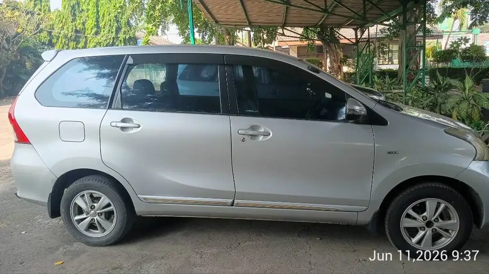 Avanza jual cepat turun harga