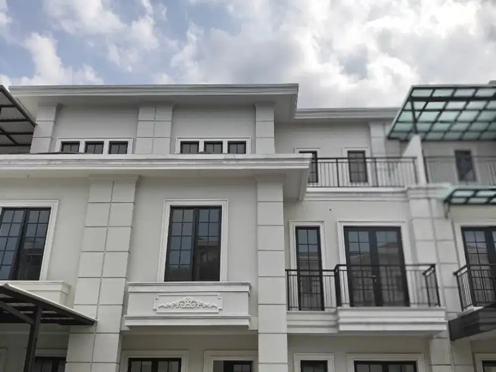 DIJUAL RUMAH DI KOMPLEK JEWEL PARK JALAN STARBAN