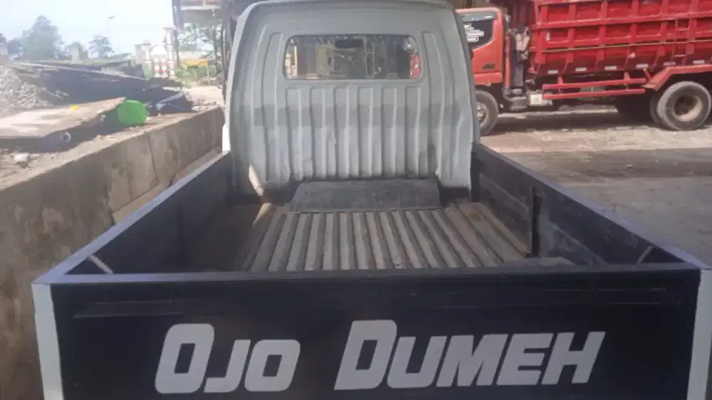 cery bagong pik up 87 mesin body sasis bagus