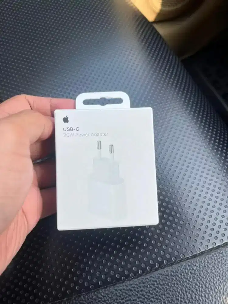 Adaptor charger iphone BNIB IP 17 ibox BNIB