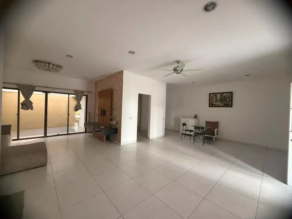 Disewakan Rumah Semi Furnished Siap Huni Cluster Alamanda, Cakung, Jakarta Timur, 015