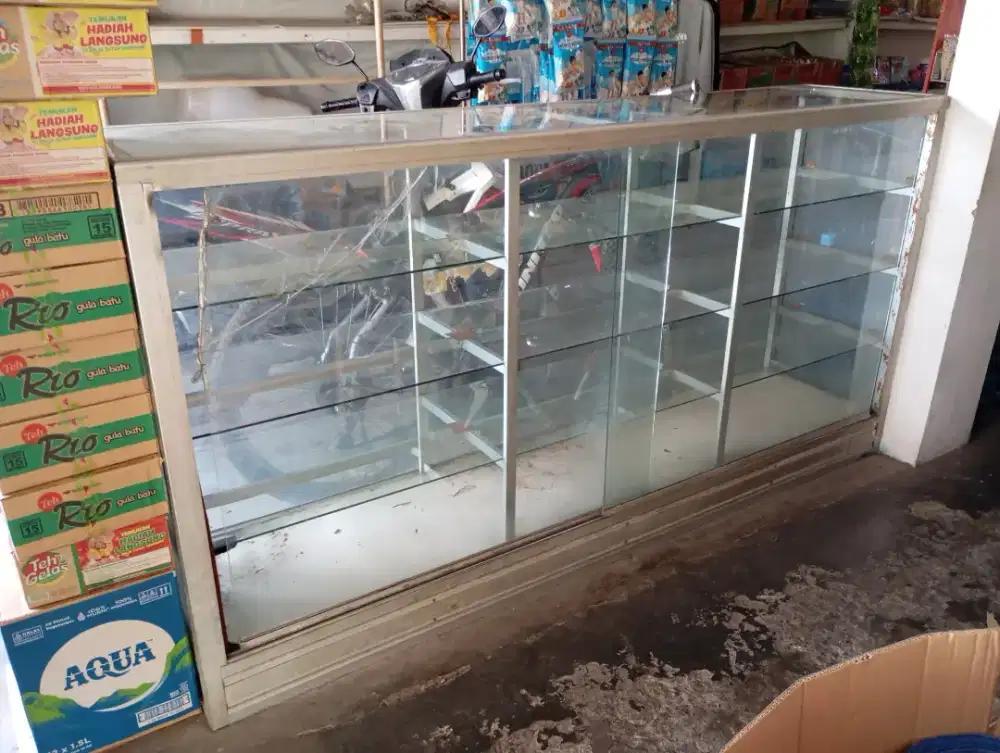 Dijual lemari etalase serbaguna