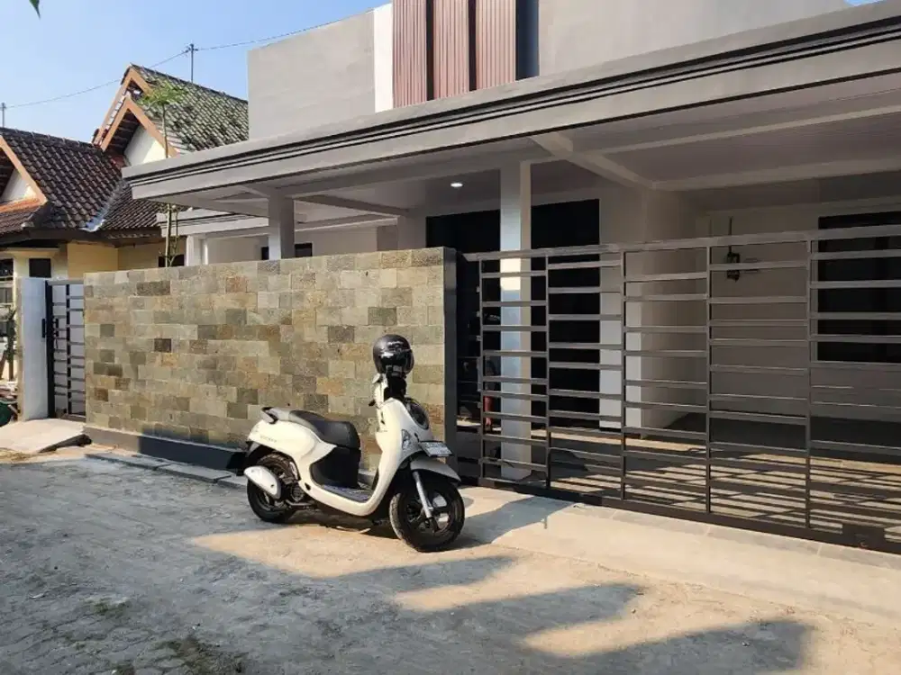 JUAL RUMAH MEWAH MURAH 4 KAMAR TIDUR 2 KAMAR MANDI DI COLOMADU SOLO DEKAT HOTEL ALANA