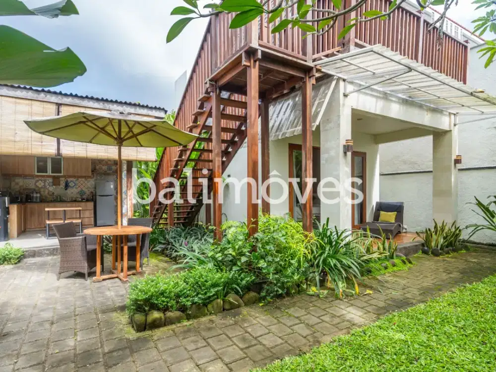 Dijual Rumah Indah dengan Dua Kamar Tidur dan Hak Milik di Tepi Pantai Saba