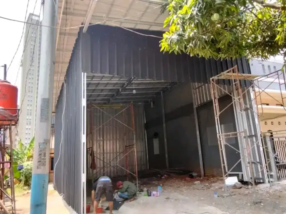 Perbaikan atap bocor dan renovasi