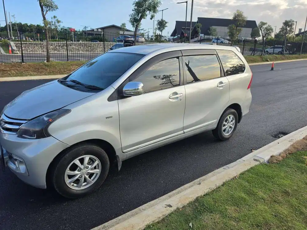 Toyota Avanza 2012 Bensin