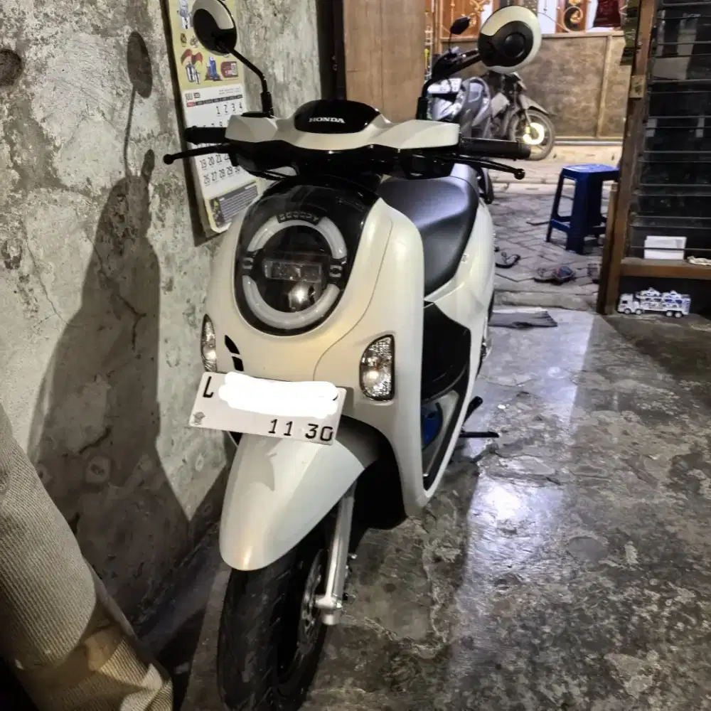 HONDA Scoopy Prestige White - Like New