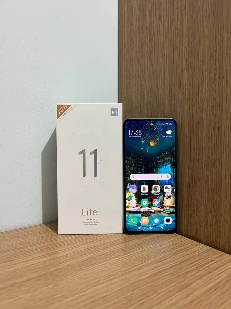 Xiaomi Mi 11 Lite 8/128 Black Ex Resmi Fullset Minus 8GB 128GB