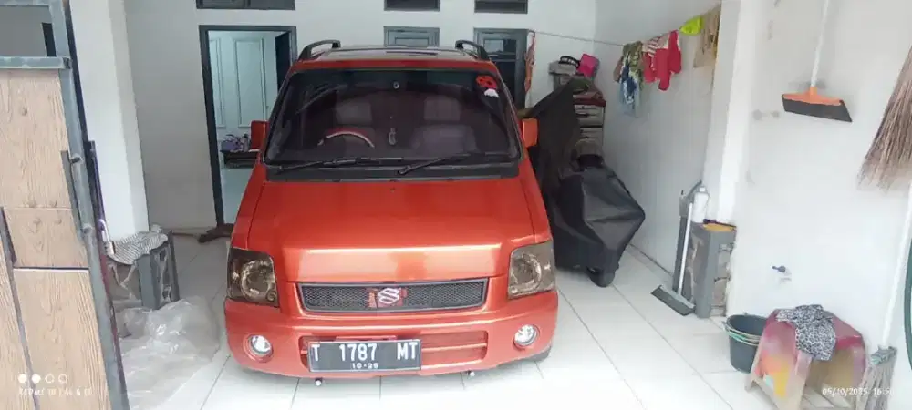 Suzuki Karimun kotak warna orange