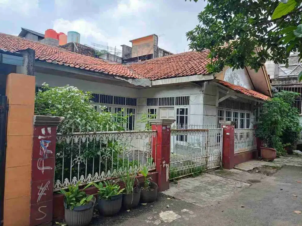 Dijual Rumah Lama daerah Komplek Pertambangan Meruya Jakarta Barat mudah akses aman nyaman perlu renov harga nego wajar