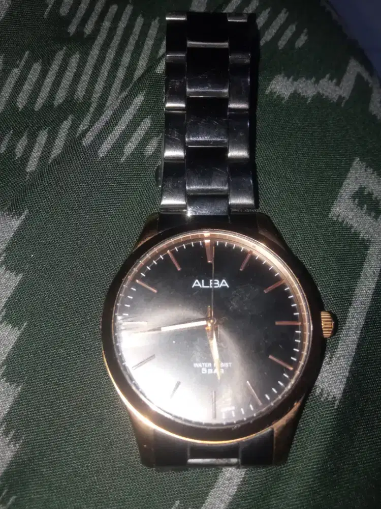 Jam tangan Alba