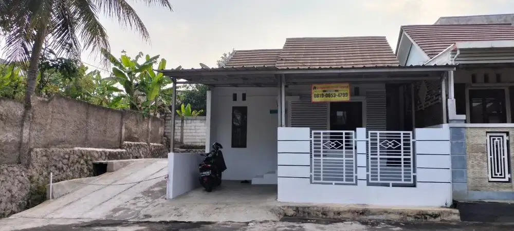 Di jual rumah dalam komplek