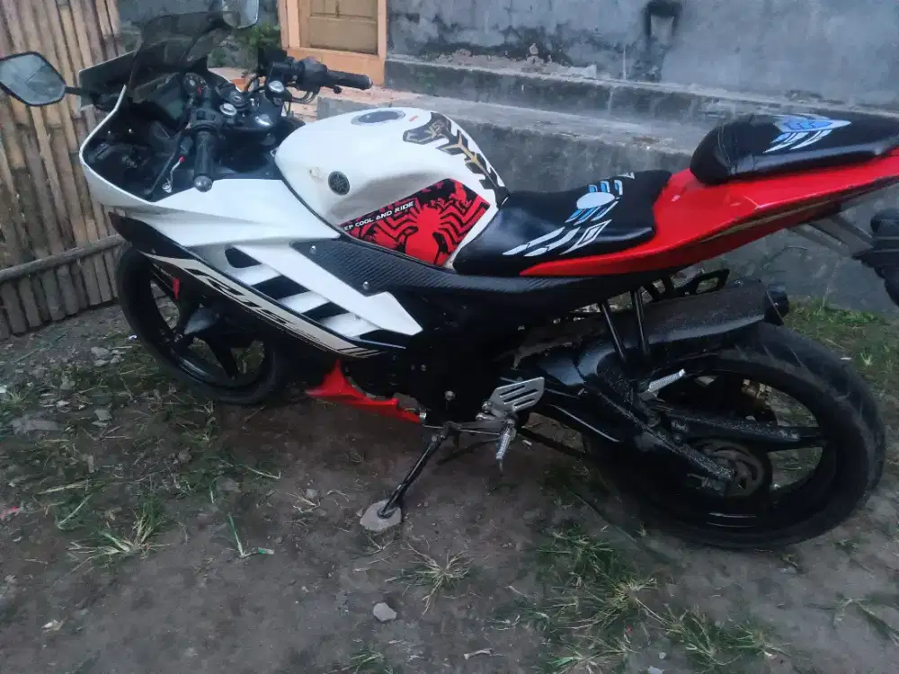R15 v2 stnk 2016