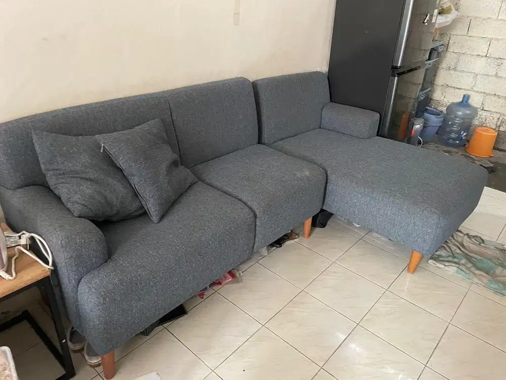 SOFA ABU ABU BEKAS