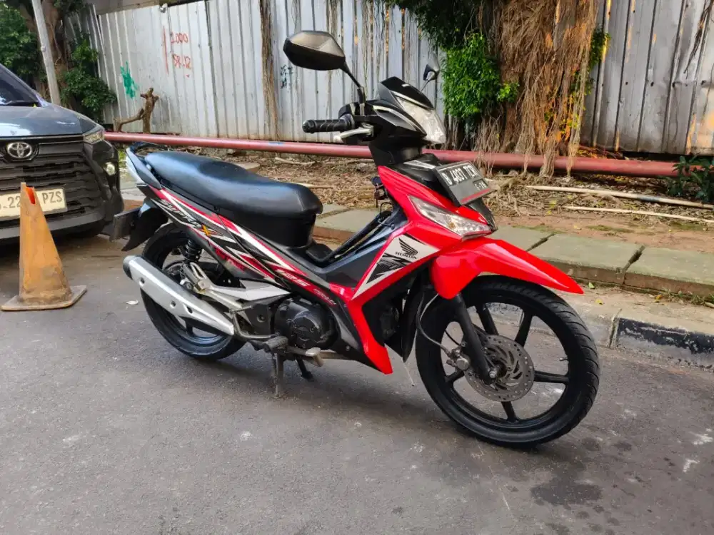 Honda Supra X 125cc PGM-FI Tahun 2016