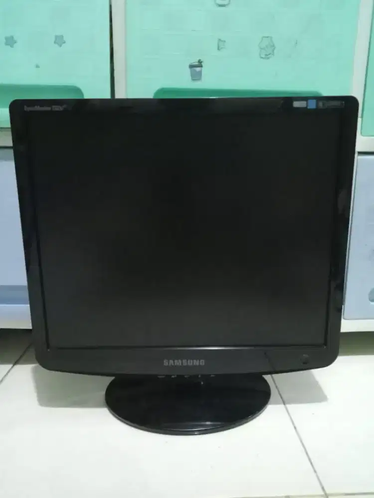 Monitor merk Samsung 17 inch