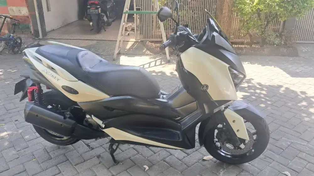 Xmax old plat W sidoarjo km 37rbuan