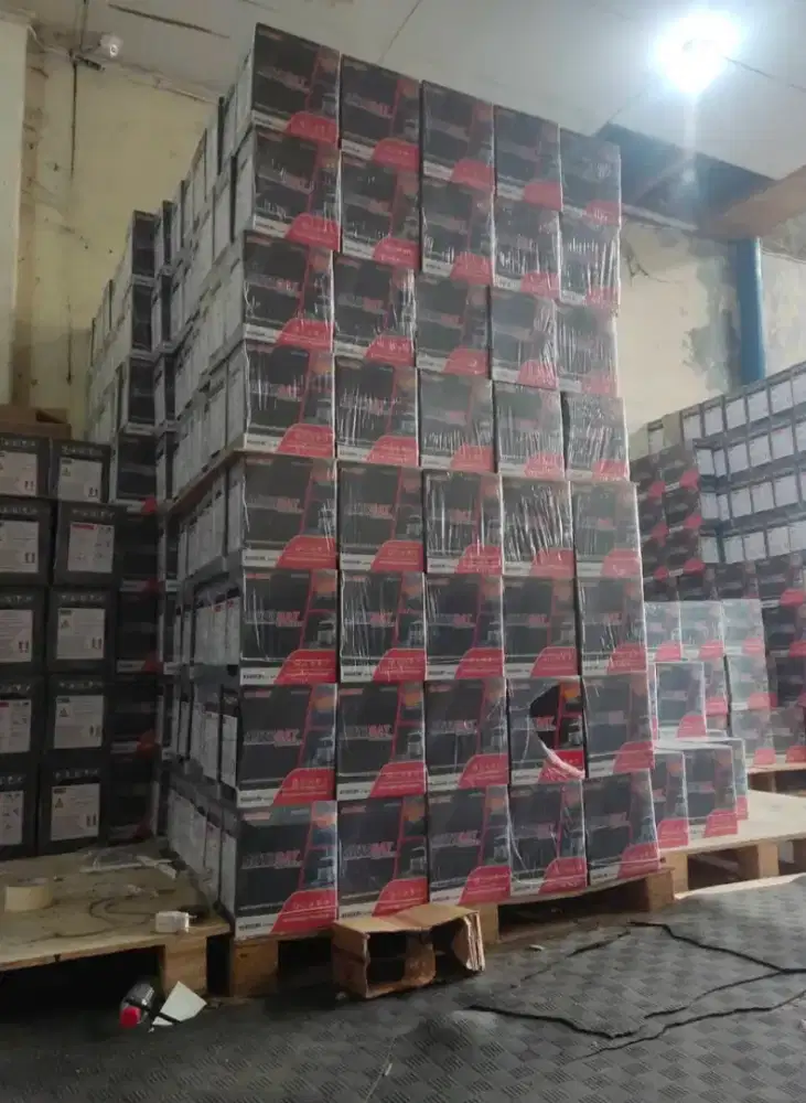 DI BUTUHKAN KARYAWAN LAKI-LAKI UNTUK ADMIN OLLSHOP