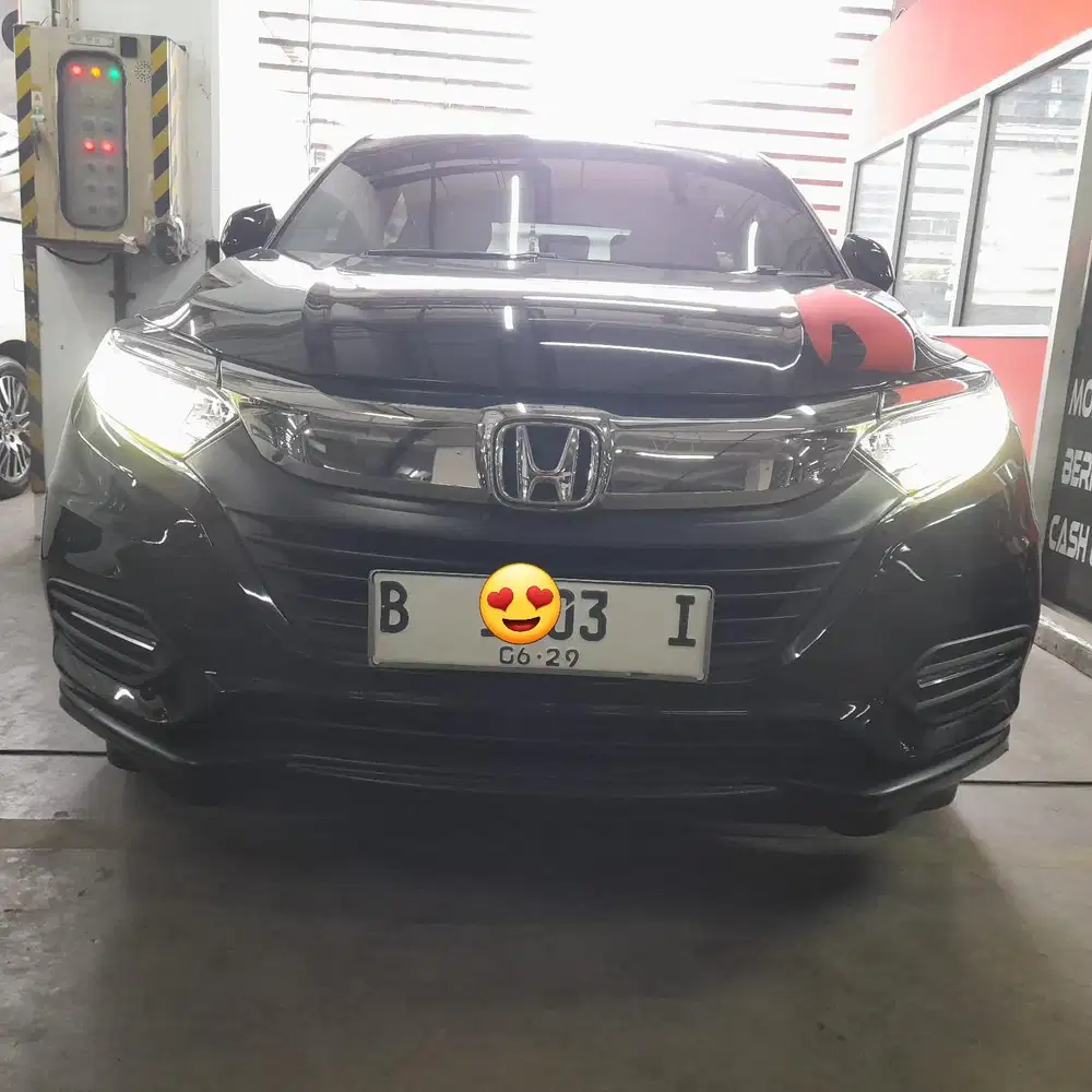 Honda Hrv SE 2019 Hitam body mulus,mesin halus bebas lakban siap pakai