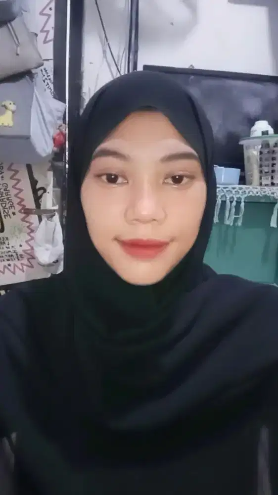 Cari kerjaan apa ajj