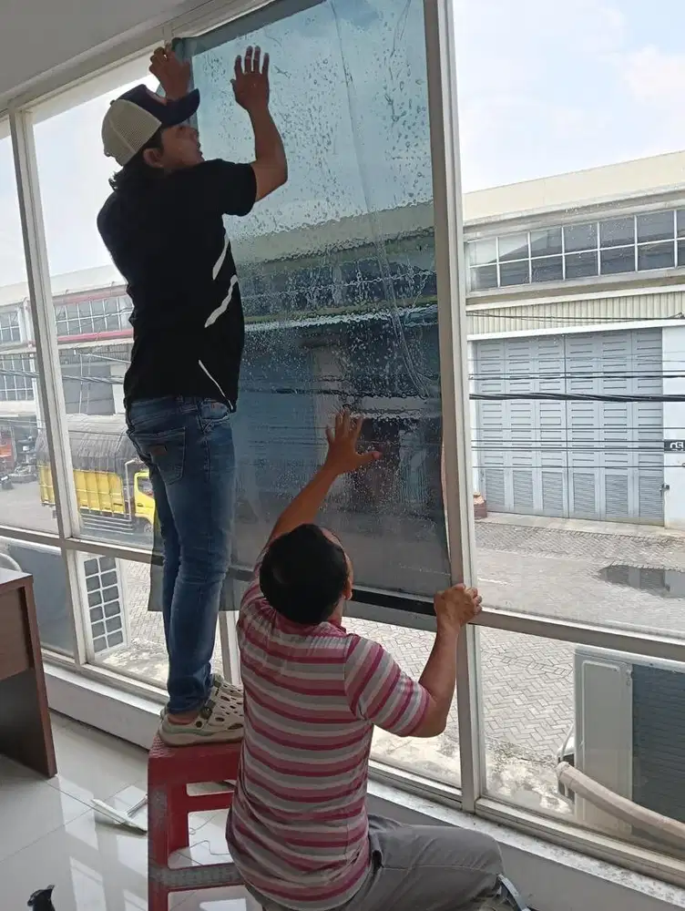 Kacafilm gedung kantor rumah