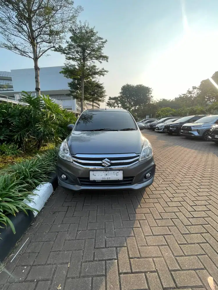 SUZUKI ERTIGA KILOMETER RENDAH