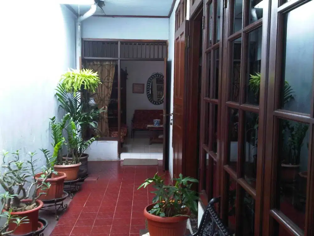 Kost Karyawan Puteri  Cideng Barat