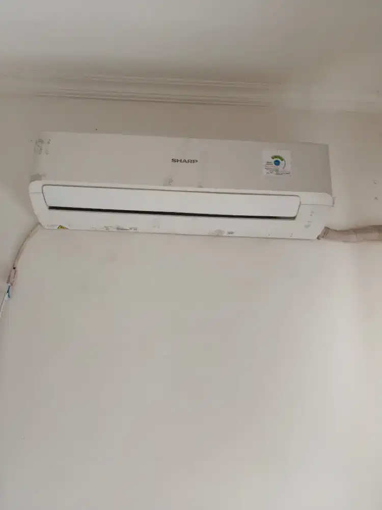 AC Sharp 1/2 pk masih bagus ga ada masalah