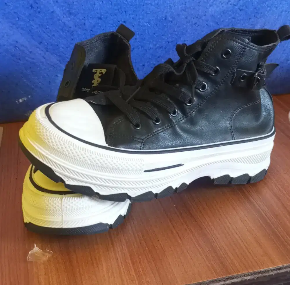 JUAL SEPATU TOOD SHELTON