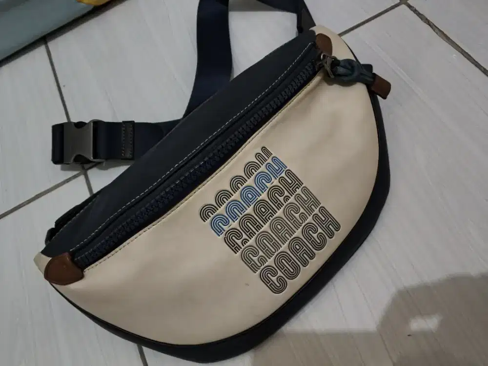 Tas waist bag coach