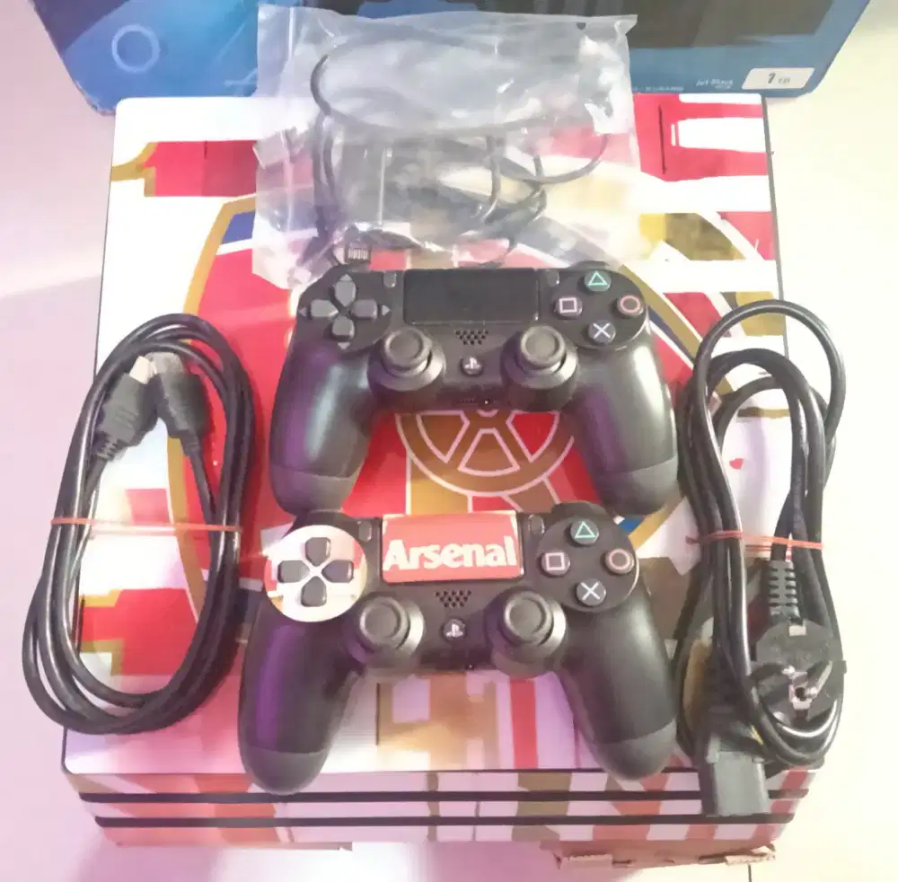 Di Jual PS 4 PRO (HEN 1 TB)