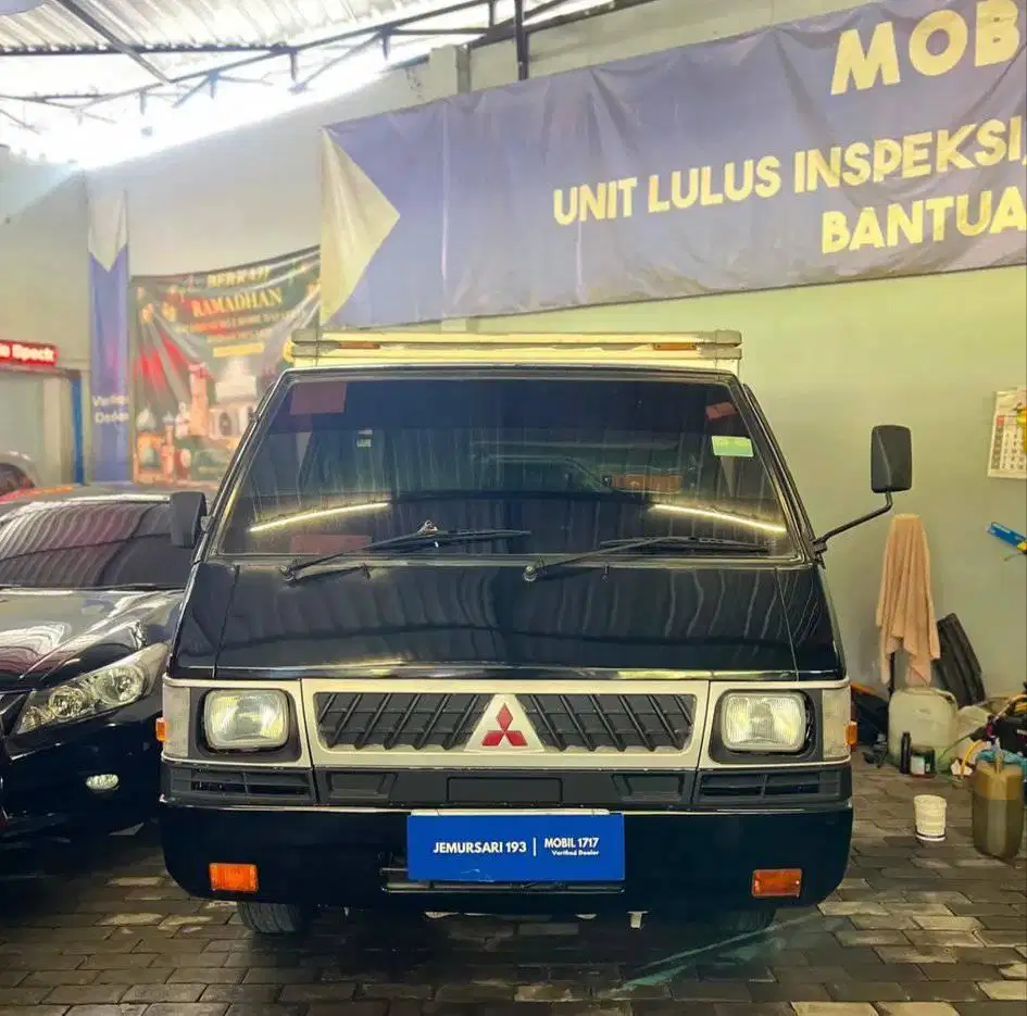 MITSUBISHI 2013 L300 BOX 2.5 M/T HITAM MURAH MOBIL1717 JEMURSARI
