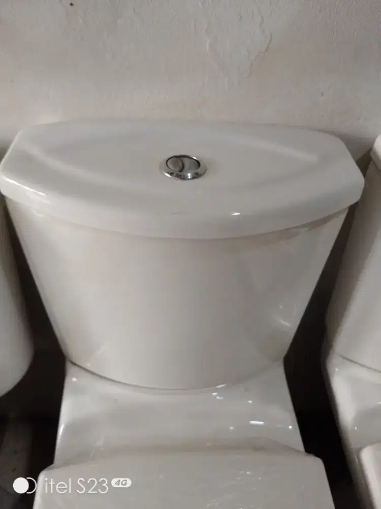 KLOSET DUDUK MERK KOHLER