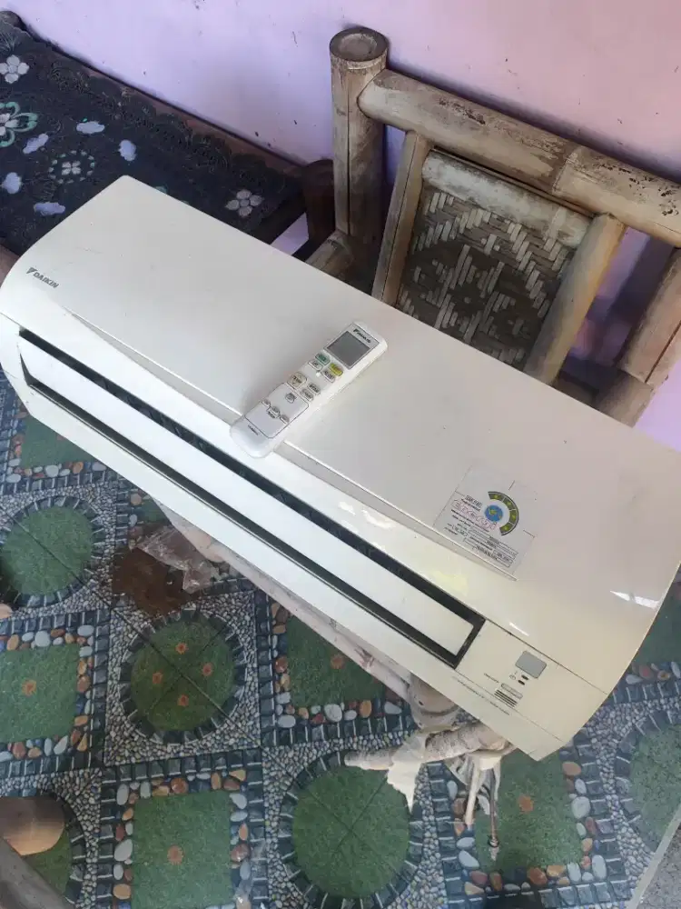 Indoor ac ,fungsi normal,minus bocor