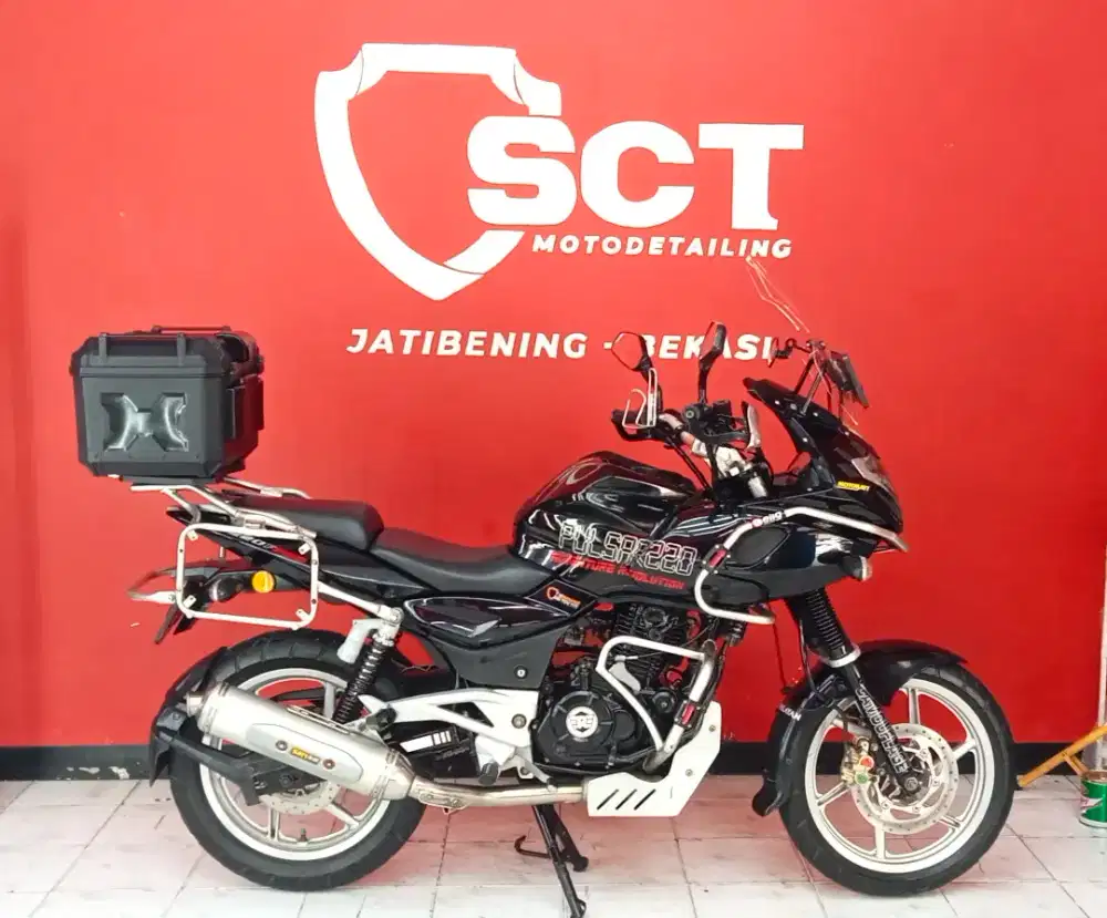 Pulsar 220F Adventure Strada