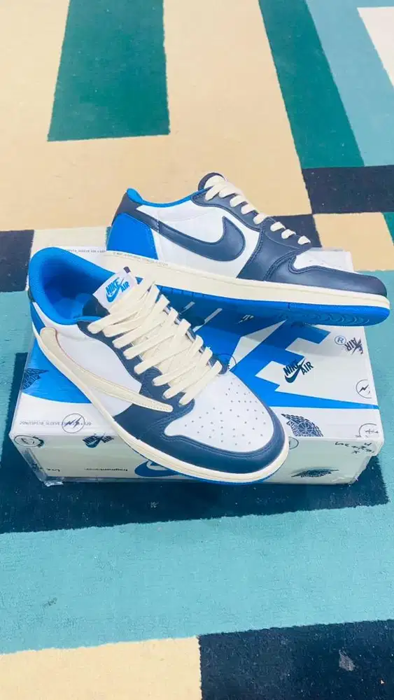 Sepatu NIKE AIRJORDAN 1 Low