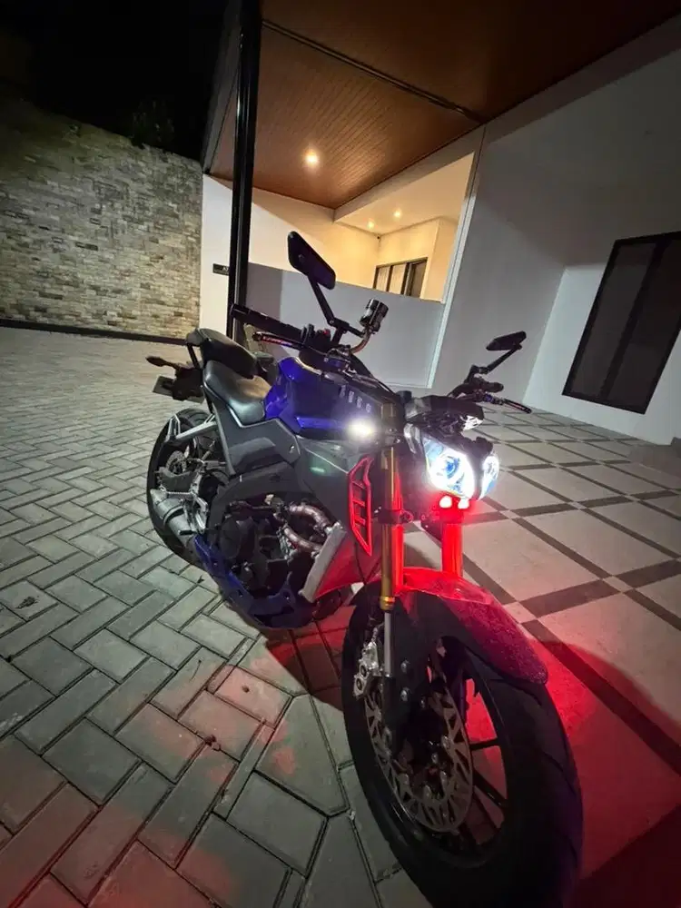 Yamaha R15 v3 2018 naked modifikasi