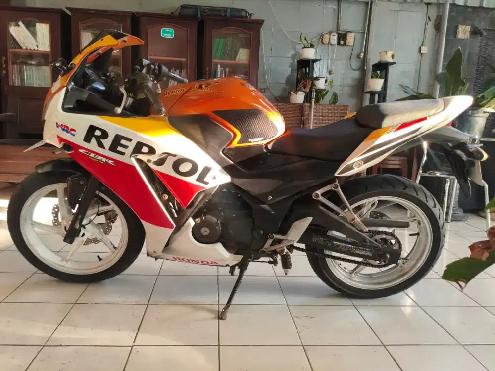 CBR150R 2015 REPSOL