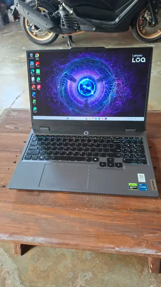 Laptop Lenovo LOQ 15IRX9