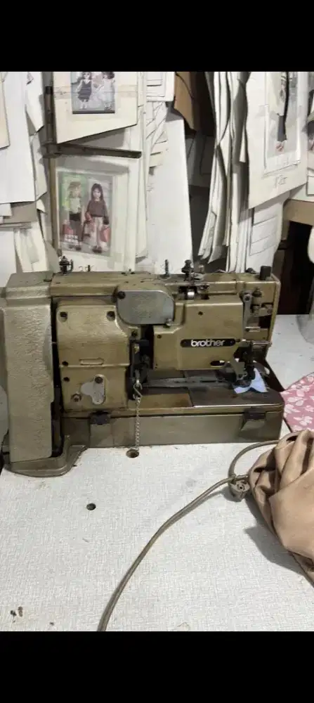 Jual satu set mesin lubang kancing kondisi baik siap pakai