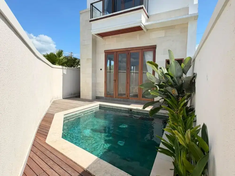 FOR SALE VILLA Berlokasi strategis di kawasan emas yang menghubungkan  Berawa, Batu Bolong, dan Batu Belig