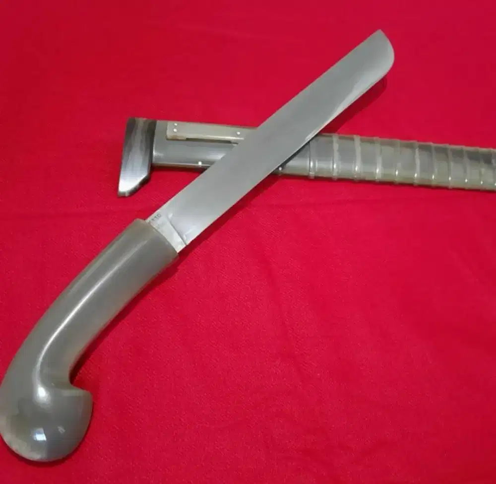 GOLOK SEMBELIH BOHLER K110