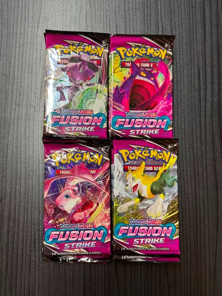 WTS Pokémon TCG Fusion Strike Booster Pack