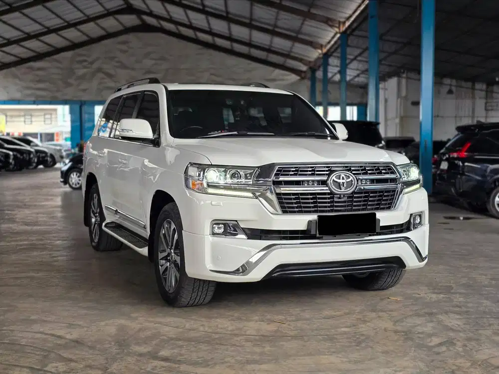 (FULL ORIGINAL) Toyota Land Cruiser 200 AT Matic 2016