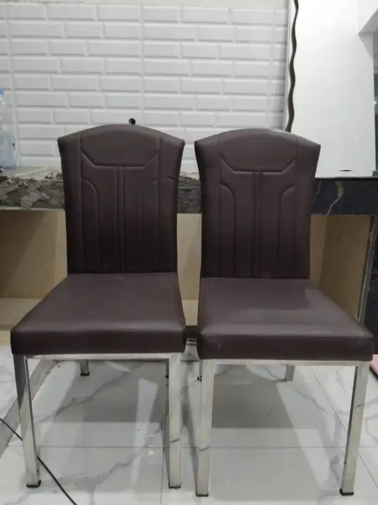 Kursi makan - Kulit Oscar | Kaki stainless steel