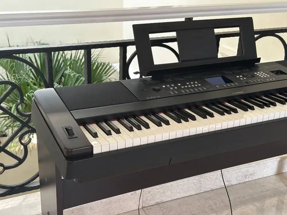 Digital Piano Yamaha DGX 650 Portable Grand 88 Keys - Mulus Nego